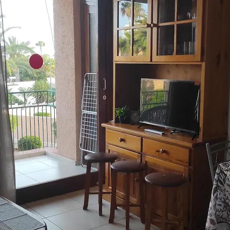 아파트 Acapulco Paradise *